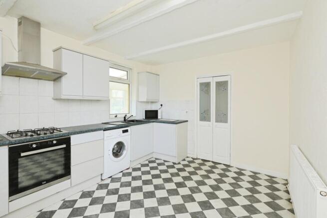 3 bed Semi-Detached for sale Image 4