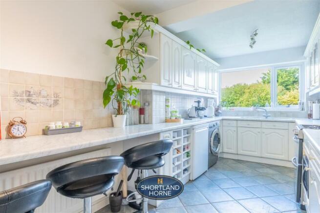 KITCHEN 2.jpg