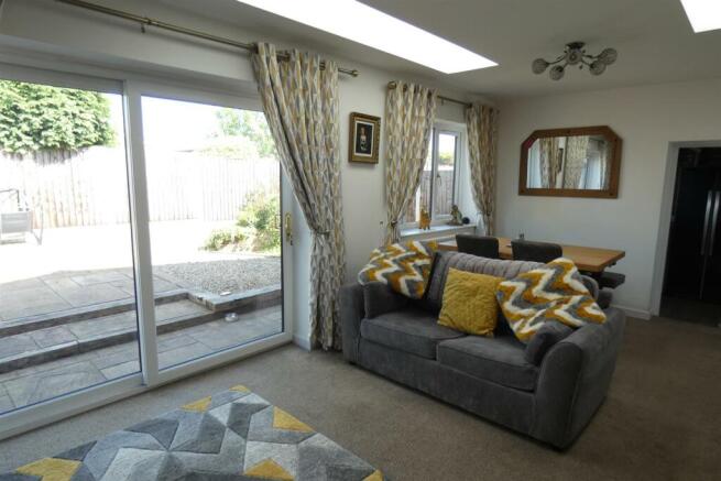GARDEN ROOM