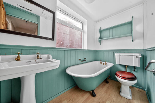 1433976-18-69c56c...