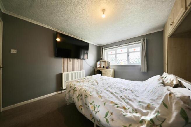 3 bed Terraced for sale Image 11