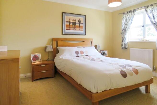 Bedroom 2.JPG