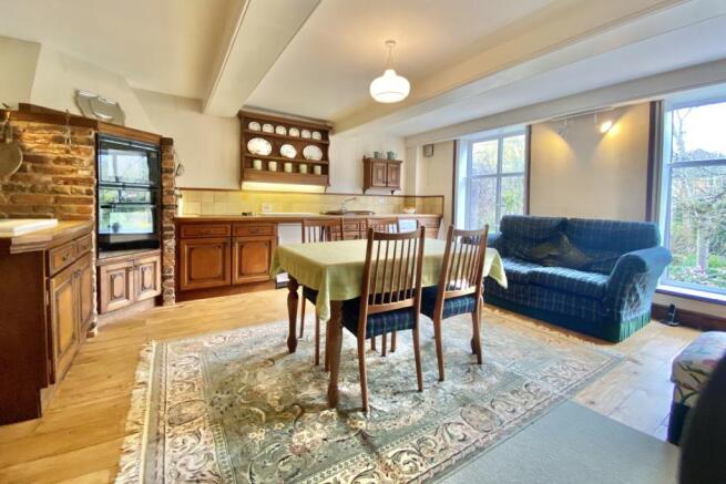 Kitchen/Breakfast