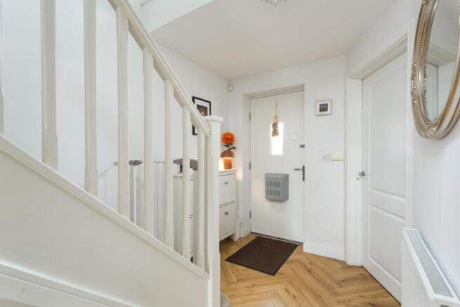 4 bed Detached for sale Image 5