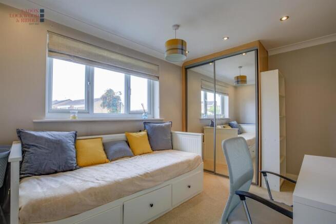 2 bed Semi-Detached for sale Image 10