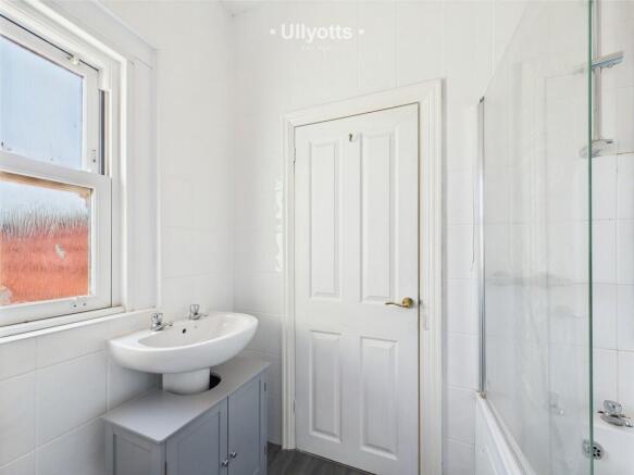 2 bed Maisonette to rent Image 9