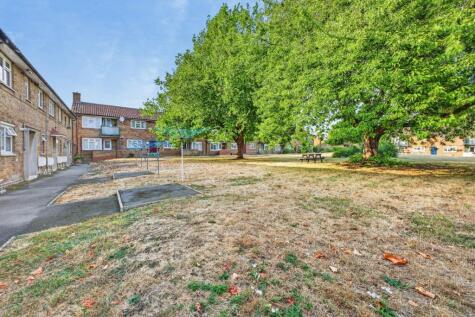 Witham Walk, NORTHAMPTON, Northamptonshire, NN5