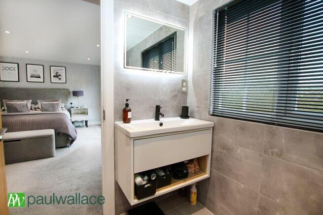 En-Suite to Bedroom