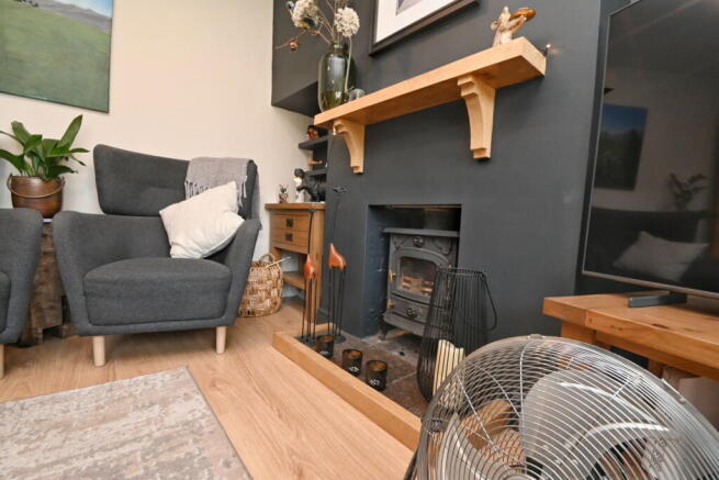 3 bed Semi-Detached for sale Image 8