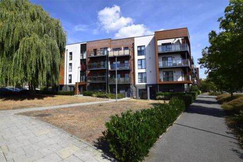 Freesia Lodge, 1A St. Clements Avenue, Romford, RM3