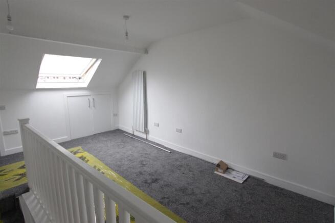 1 bed Duplex to rent Image 6
