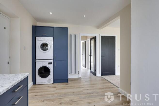 2 bed Semi-Detached Bungalow for sale Image 7