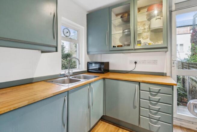 Kitchen (2)
