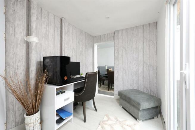 21 Allington Way 19.JPG