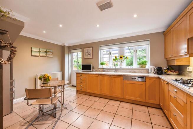 Kitchen/Breakfast