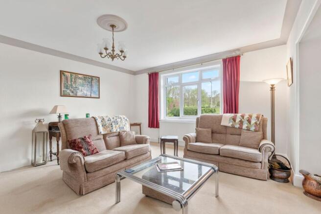 4 bed Detached for sale Image 5