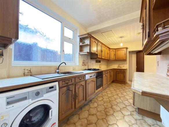 KITCHEN & DINER