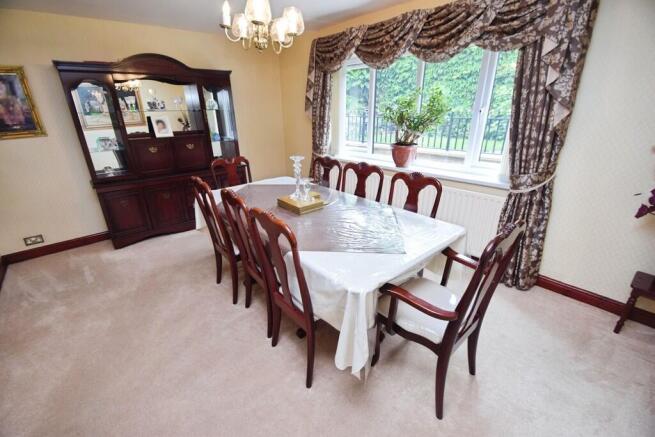 7 bed Detached for sale Image 5