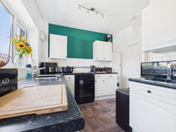 2 bed Semi-Detached for sale Image 7