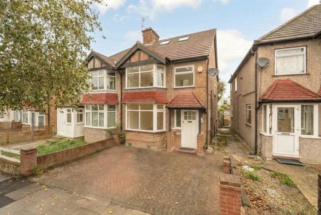 4-bed house on Mayfield Gardens, Hanwell, £799,950