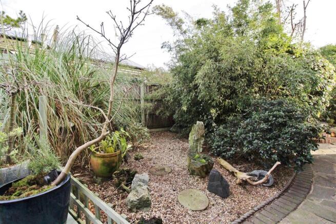Garden Photo 3