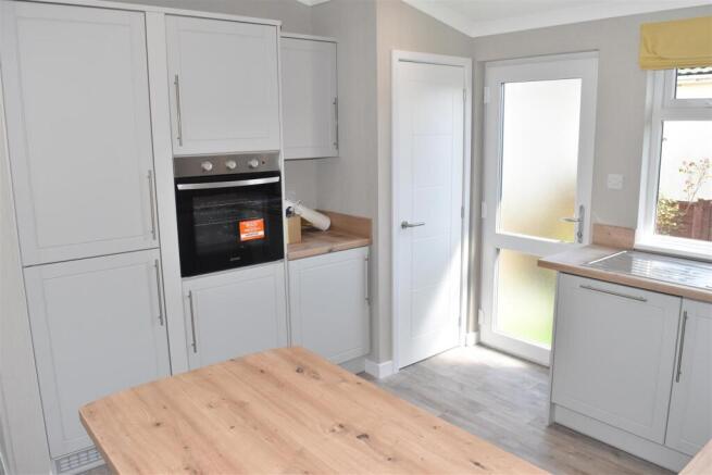 2 bed Park Home for sale Image 6