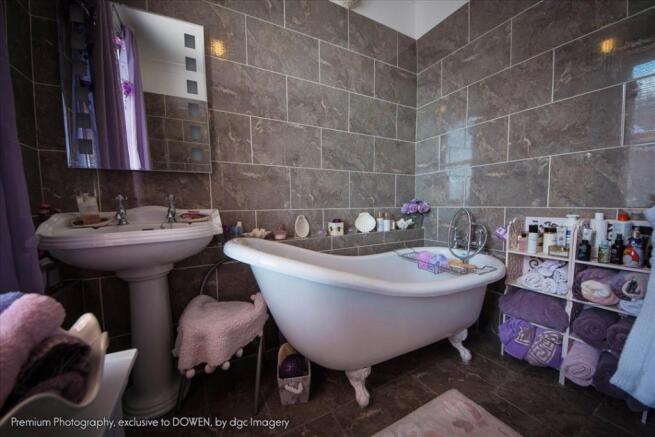 EN SUITE