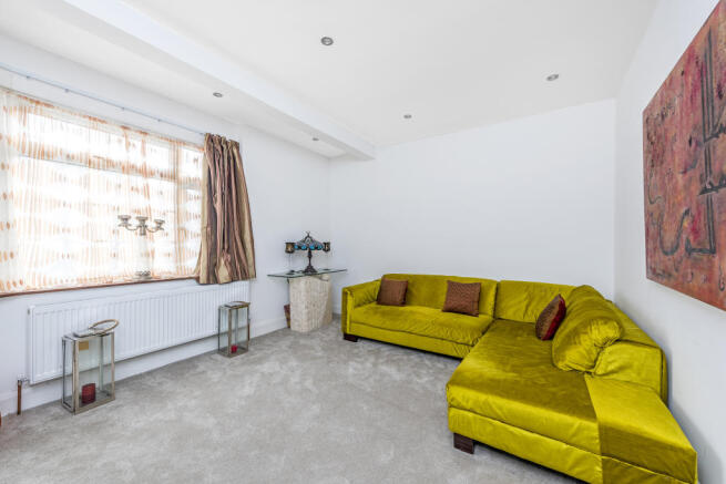 9 Avondale Gardens 19