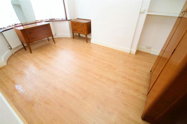 bedroom 2.JPG