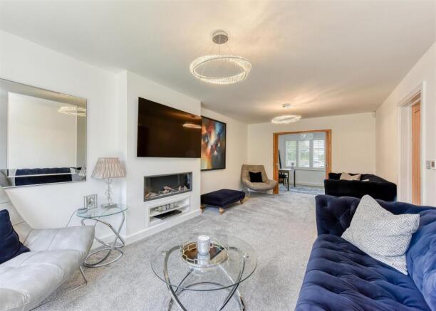 5a Ormes Lane-May25-living1.jpg