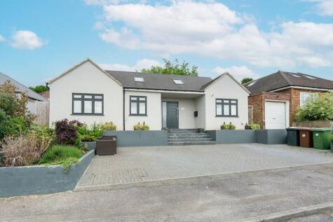 Richfield Road, Bushey, WD23