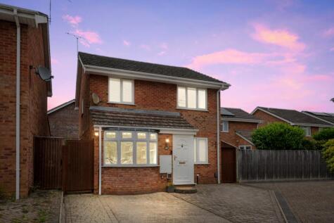 Lowbrook Drive, Maidenhead, SL6