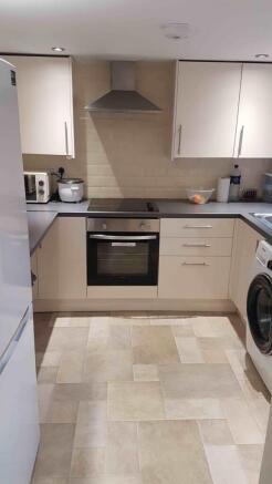 3 bed House to rent Image 6