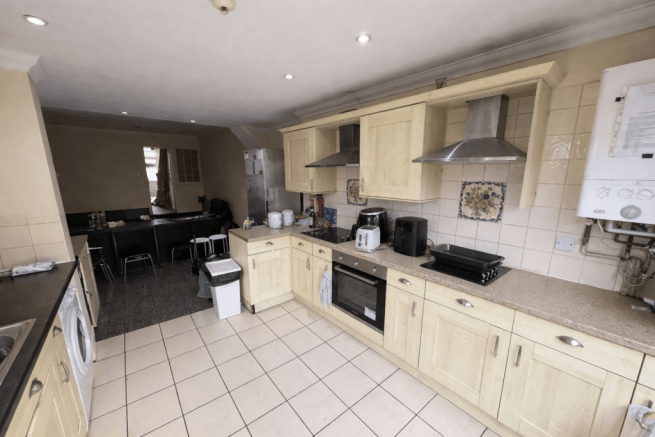 7 bedroom Terraced for rent