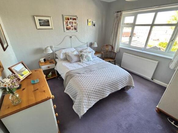 4 bed Detached for sale Image 11