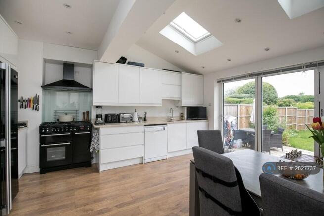 Kitchen/Dining Area