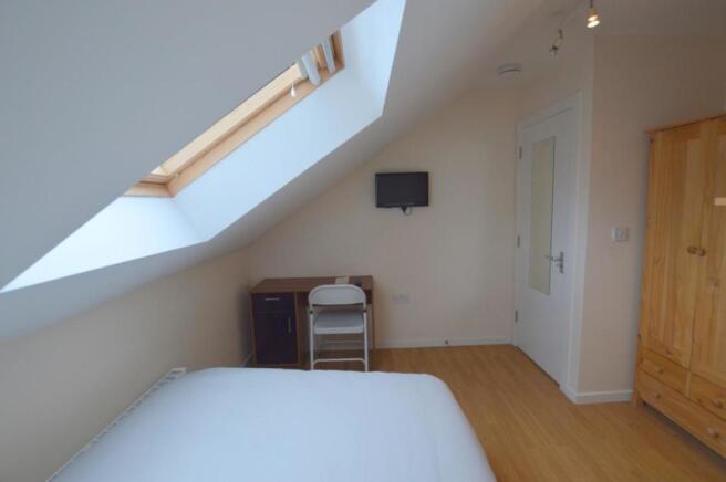 16 Fifth Avenue White Bedroom.JPG
