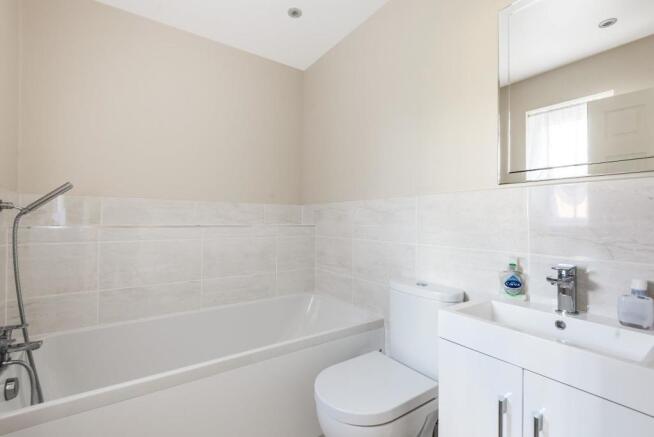 Bathroom (1).jpg