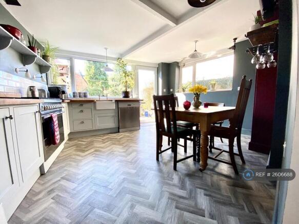 Kitchen/Dining Area