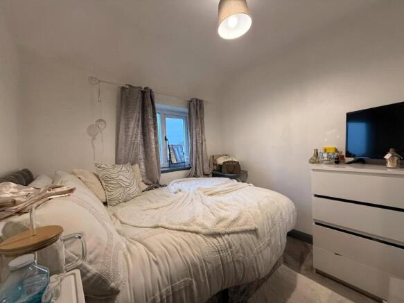 3 bed Semi-Detached for sale Image 11
