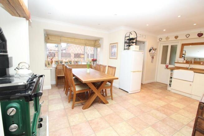 LIVING KITCHEN