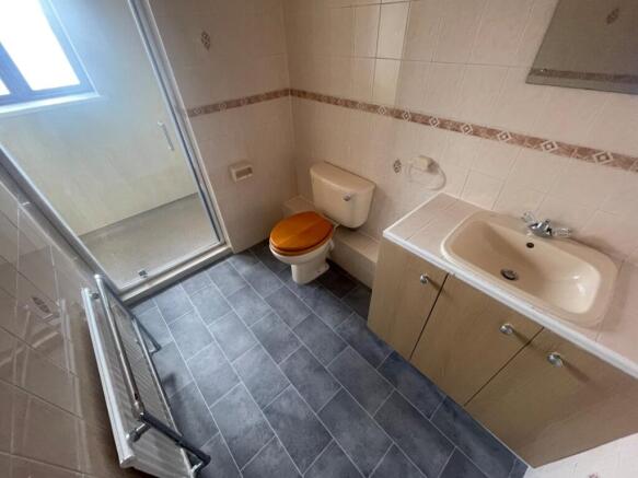 2 bed Flat to rent Image 6