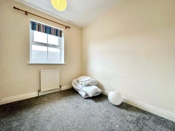 3 bed End of Terrace to rent Image 7