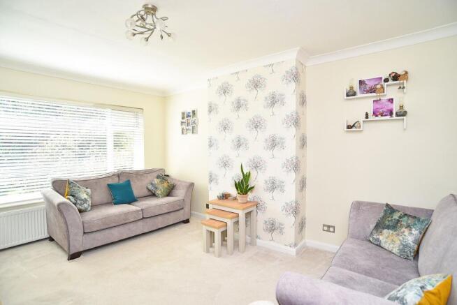 3 bed Semi-Detached for sale Image 3