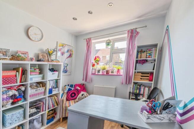 3 bed Semi-Detached for sale Image 12