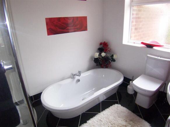 Family Bathroom:
