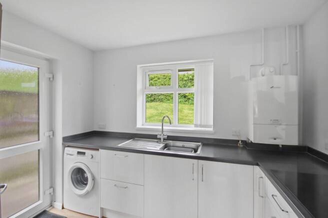 Rednall Close, Chesterfield, S40 photo 4