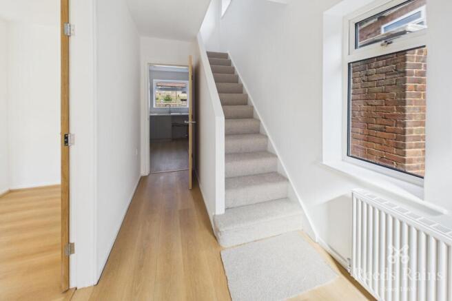 3 bed Semi-Detached for sale Image 5