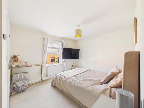 3 bed Semi-Detached for sale Image 5