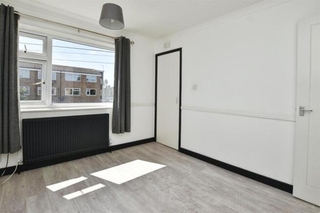 2 bed Terraced for sale Image 9